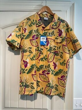 Men’s Columbia Yellow Tropical Print Short-Sleeve Button-Down Shirt Active Fit